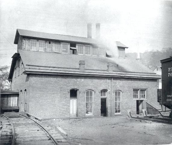 File:Central Station in Shamokin PA exterior 1268.jpg