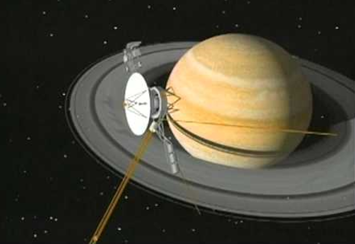 File:Voyager2-OrbitingSaturn.png