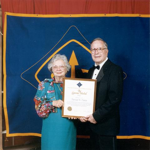 File:Dakin Lamme Award 0696.jpg