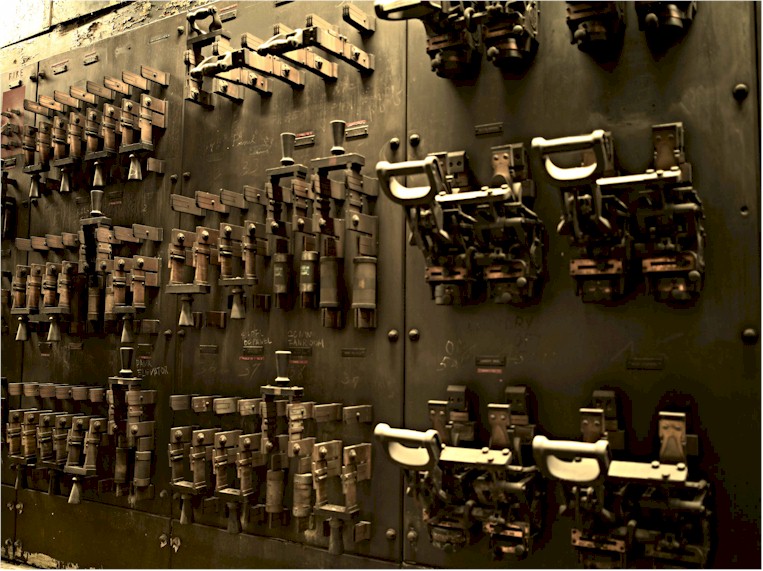 File:Hotel New Yorker DC board 1.jpg