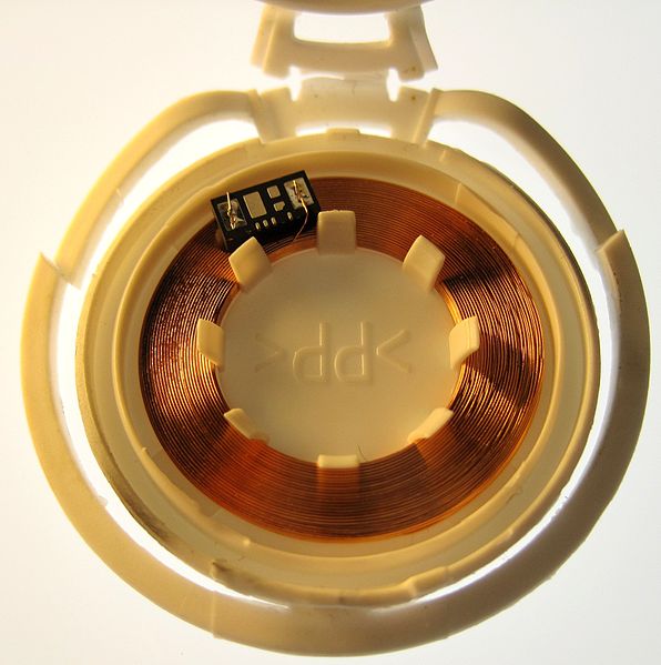 File:Transponder Rfid championchirp Open Transponder Attribution.jpg