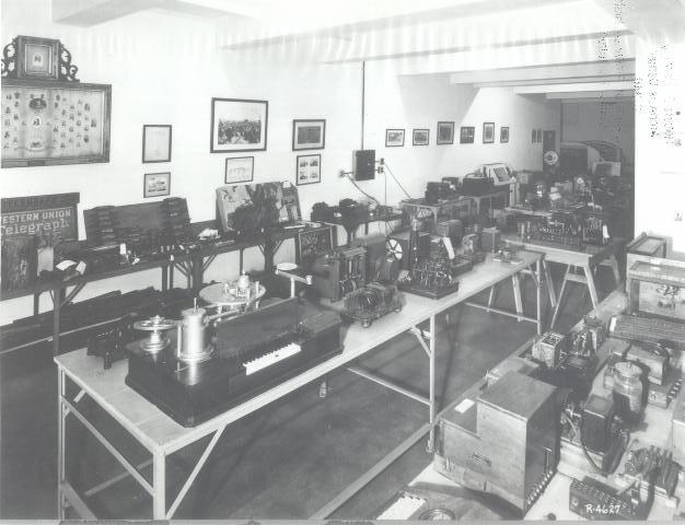 File:Telegraph Equipment 0635.jpg
