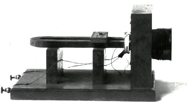 File:Bell Telephone 0625.jpg