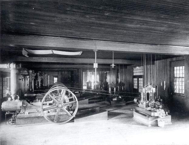 File:Dynamo in Lancaster PA central Station 1261.jpg