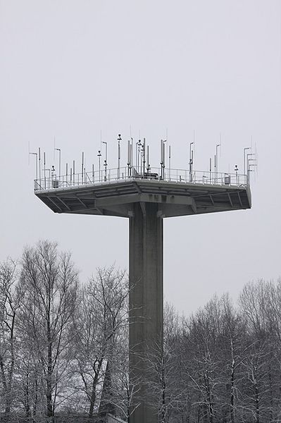 File:Radio Spectrum VHF COM stationEHAM.jpg