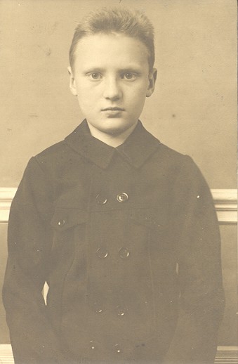 File:1076 - Ernst Weber, in 1912.jpg