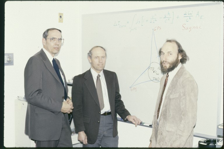 File:Allan OH - GPS common-view time transfer.jpg