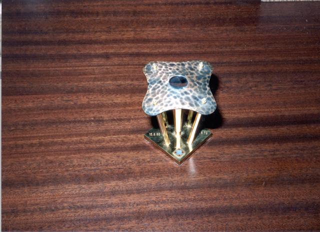 File:Bosch Artifact 1 1464.jpg