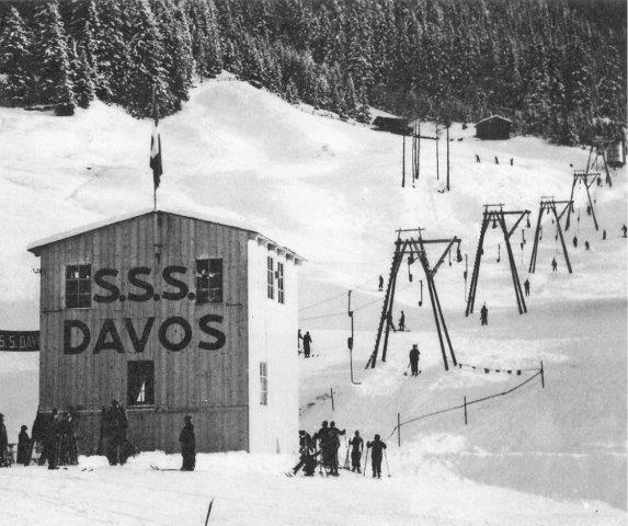 File:(09) Bolgen Hill Lift J-bar.jpg