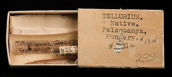 File:Packaging Tellurium 214887 Attribution.jpg