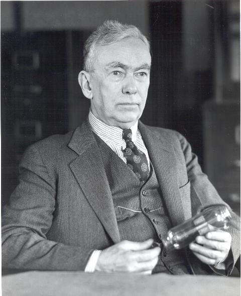 File:Conrad Tube 1142b.jpg