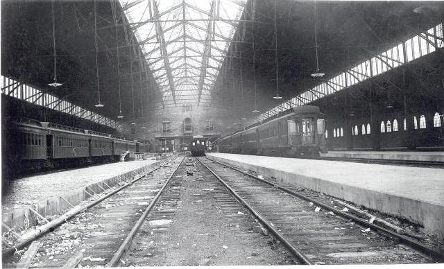 File:Trains in Central RR Station NJ 1323.jpg