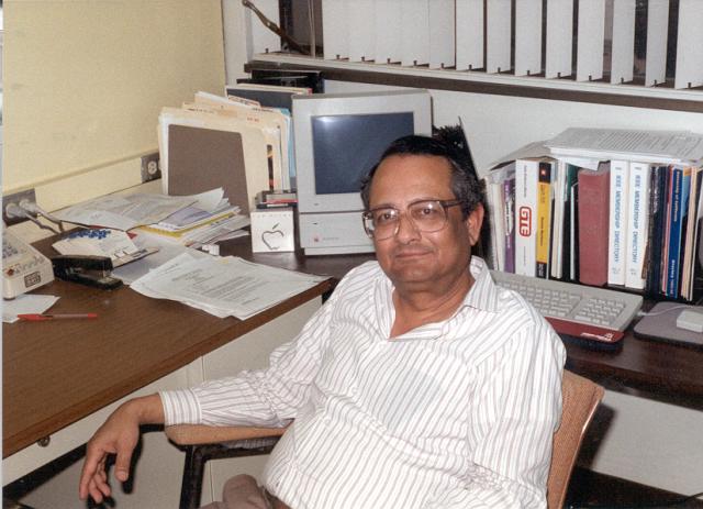File:Sanjit Mitra 1454a.jpg