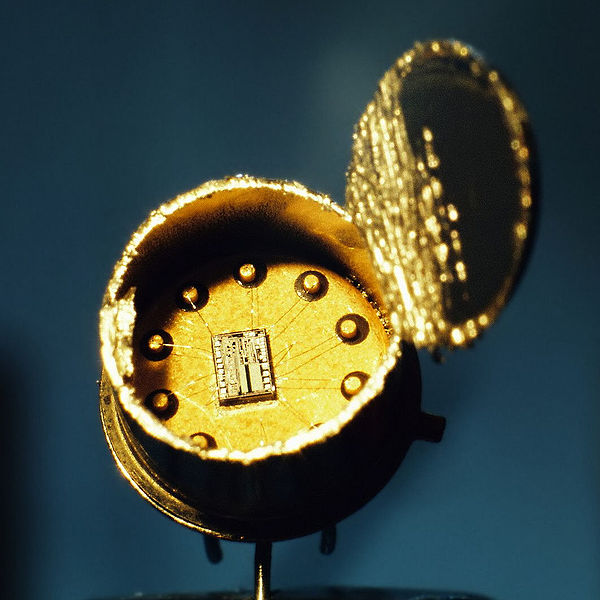 File:Integrated Circuits Open Circuit.jpg