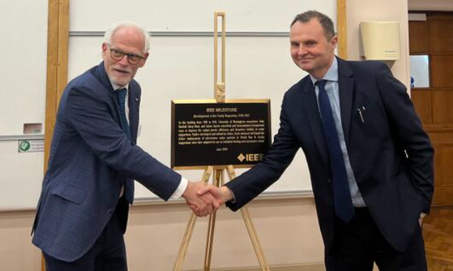 File:Cavity Magnetron Coughlin and Tickell.jpg