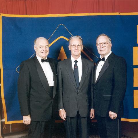 File:Ellis McNaughton Award 0694.jpg