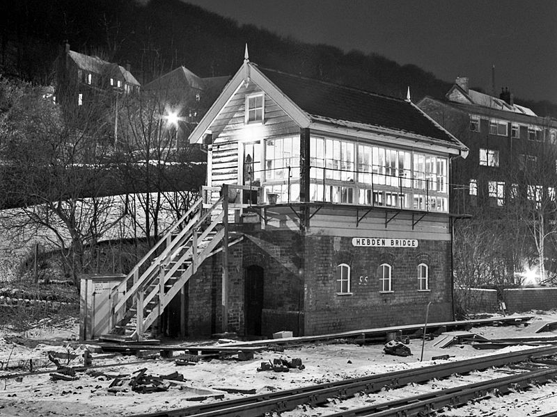 File:Signal Design Hebden Bridge Signal Box Attribution.jpg