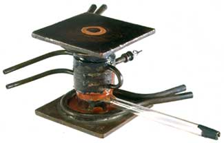 File:Cavitymagnetron.jpg