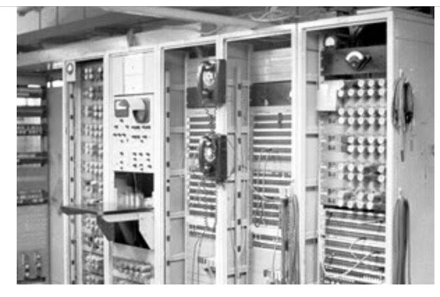 OLD MANUAL AIR FORCE COMMUNICATIONS PATCH PANEL 1969