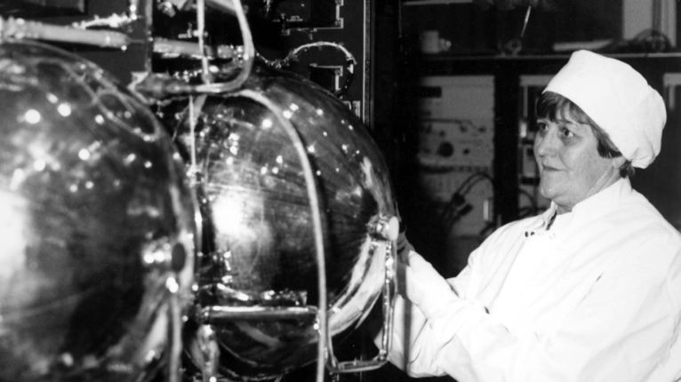 Av1210 BrillAtWork.jpg