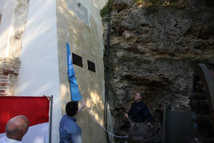 File:Plaque unveiling Krka-Sibenik.jpg